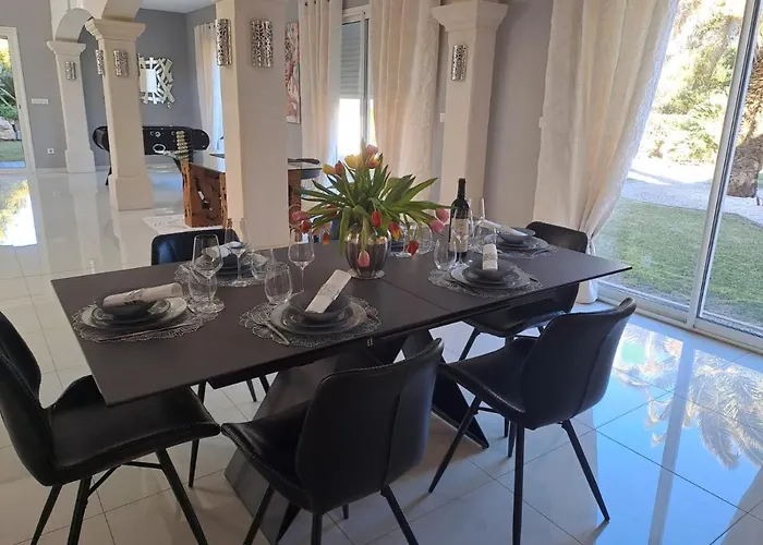 别墅 Palmier Avec Piscine Chauffee Privee Proche D'uzes Et Anduze Cannes-et-Clairan